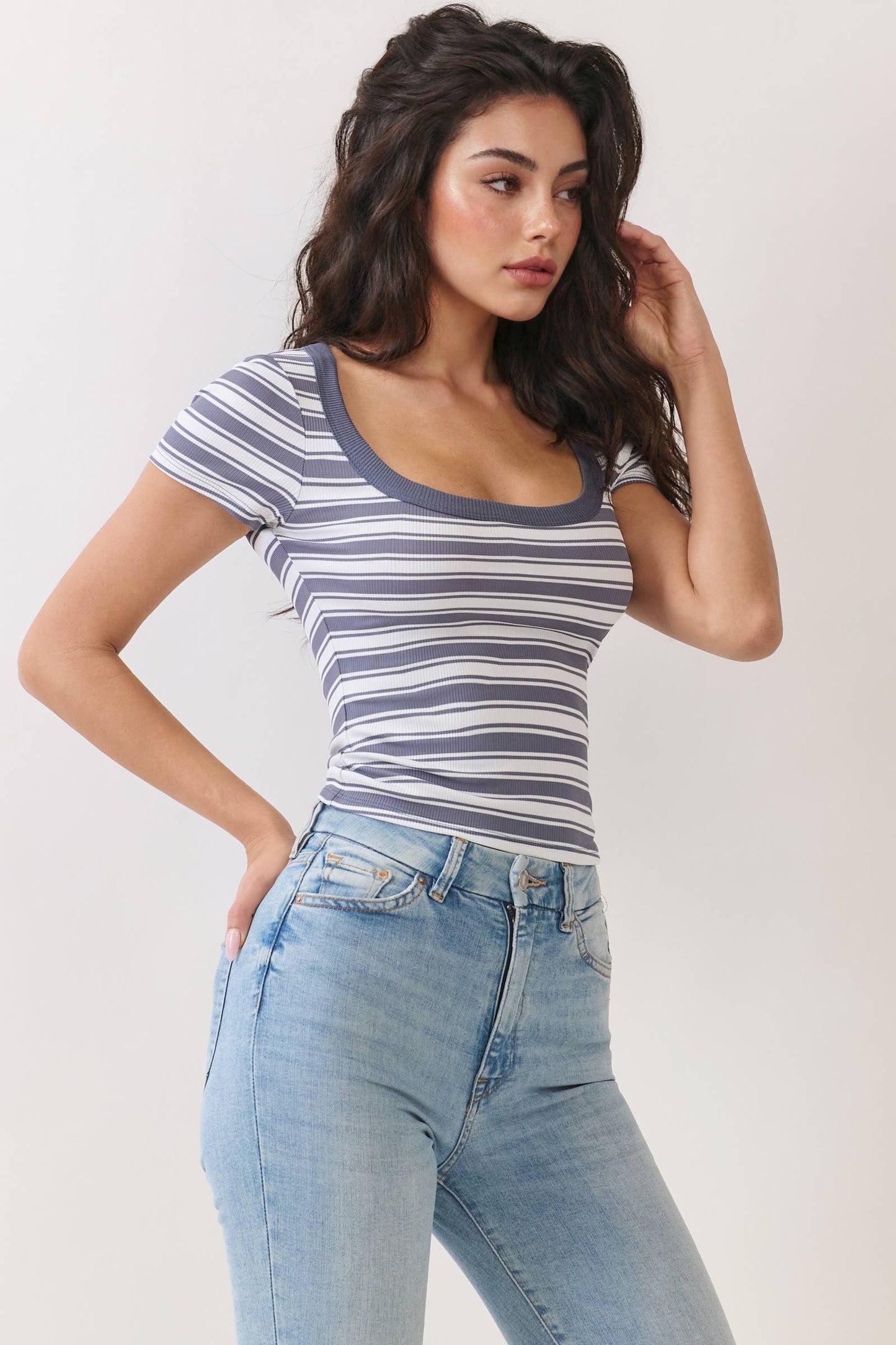 Everyday Chic Scoop Neck Top 💖
